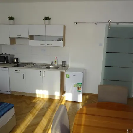 Gardens Appartments Апартаменты