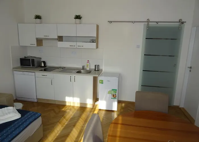 Gardens Appartments Апартаменты